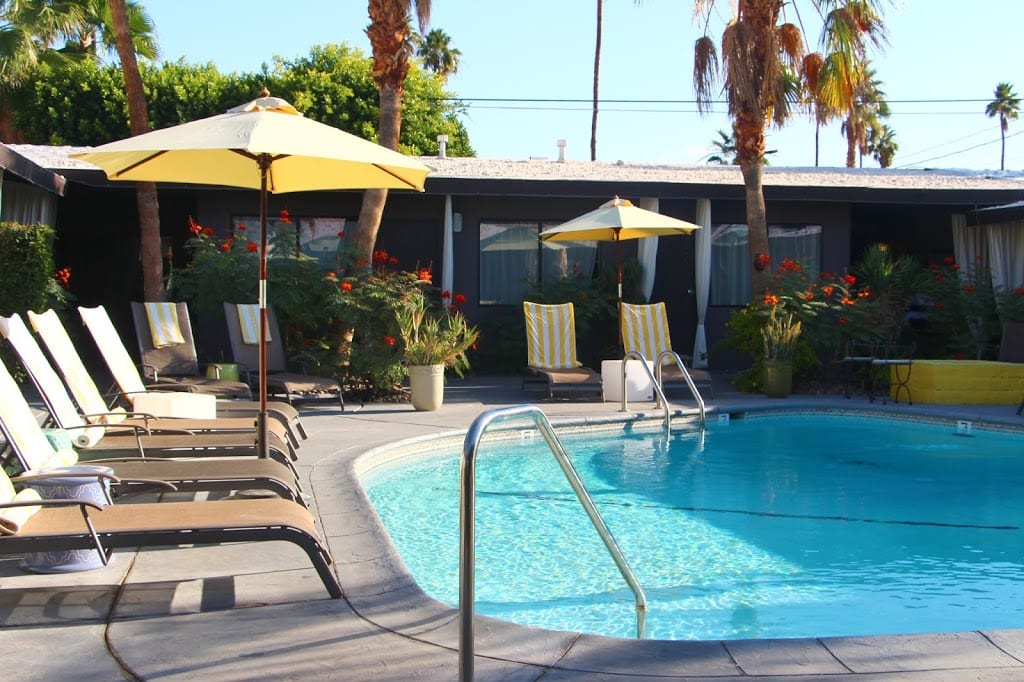 Courtyard pool at the Avanti Hotel