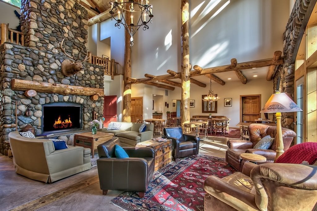 Black Bear Lodge lobby