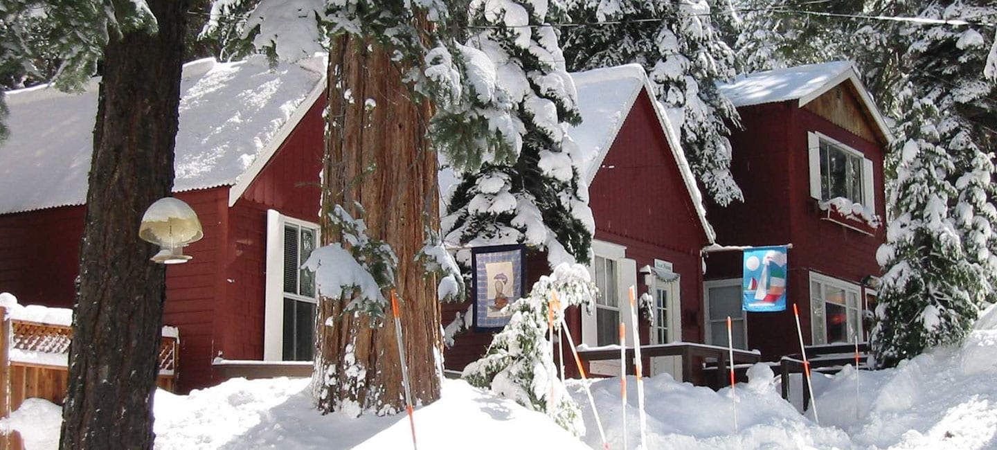 Tahoma Meadows Bed & Breakfast Cottages CABBI