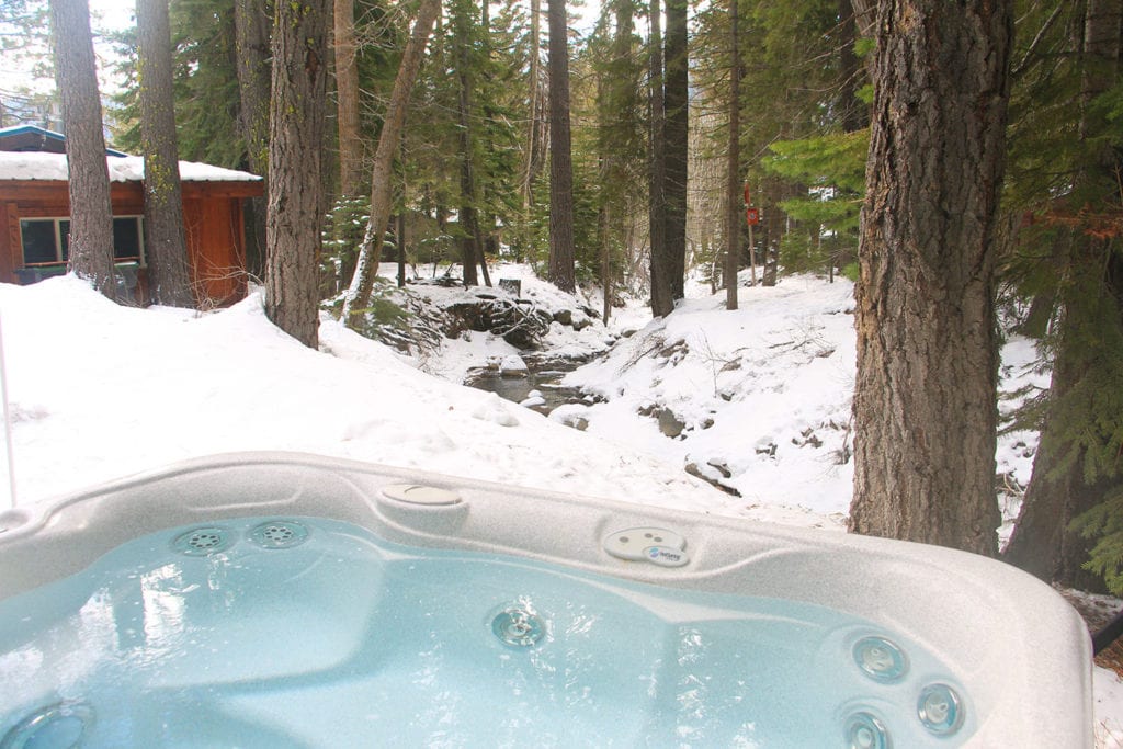 Hot tub at Donner Lake Inn