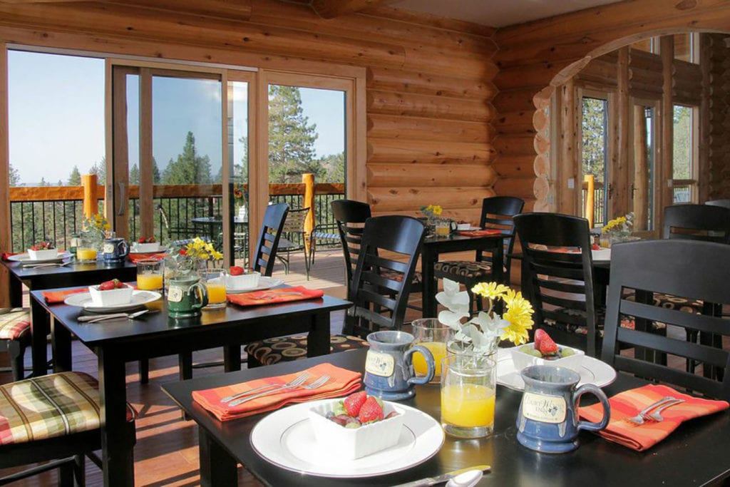 Dining room at the Courtwood Inn