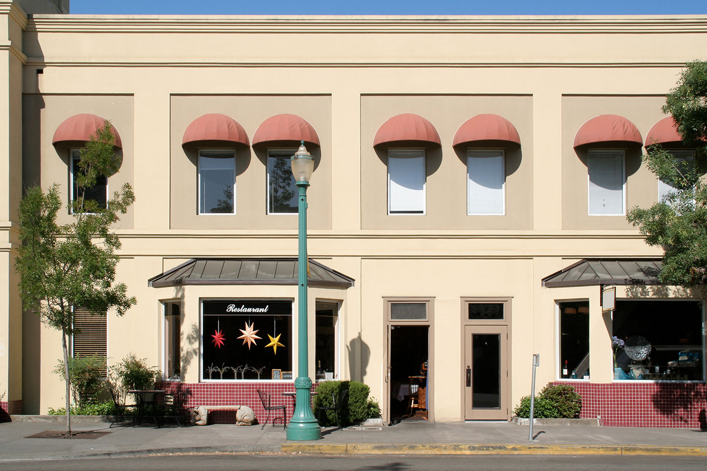 Healdsburg A Wine Country Epicenter of Culture, Community, and