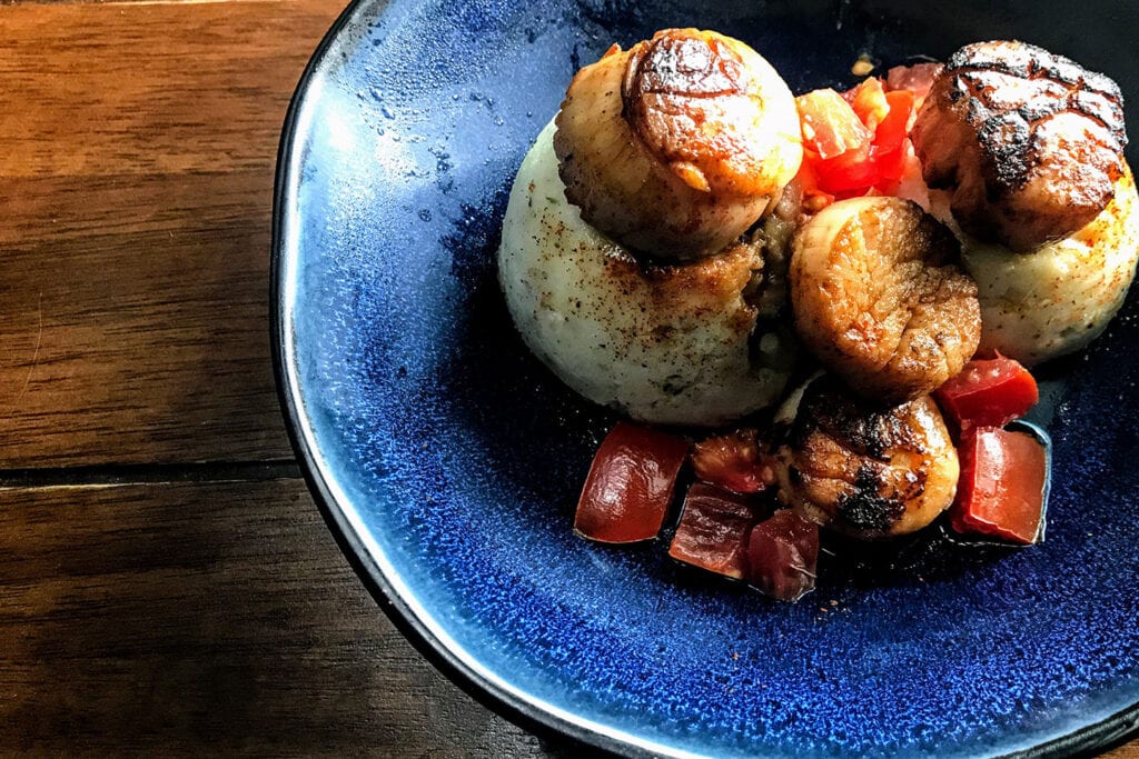 ginger scallops with artichoke mashed potatoes