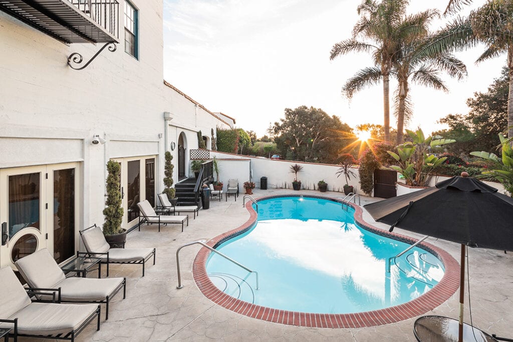 Montecito Inn pool