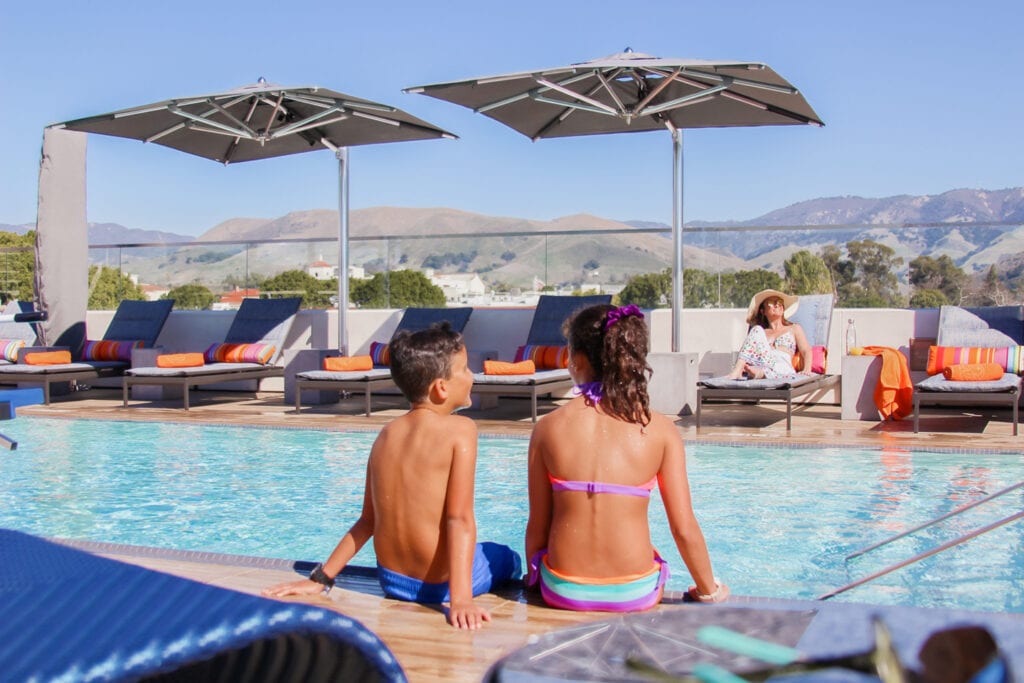 Rooftop pool at Hotel Cerro