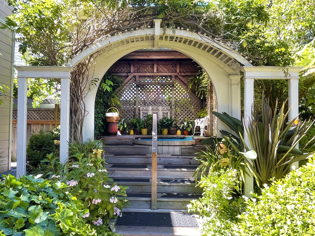 Gazebo covered hot tub at Inn San Francisco