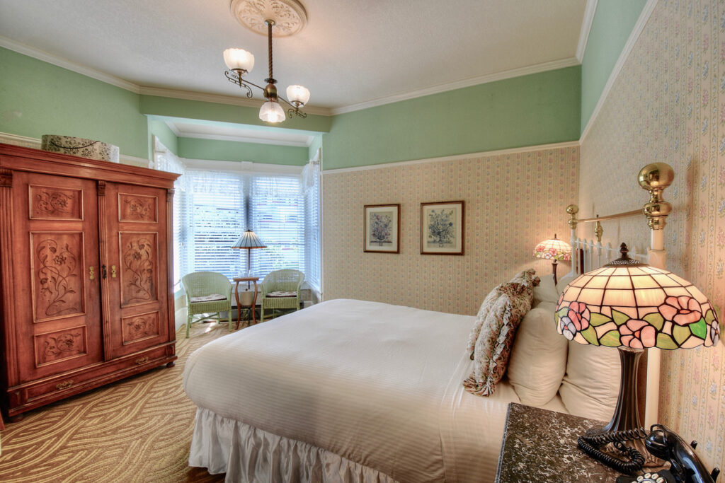 Victorian premier guest room at Centrella Inn