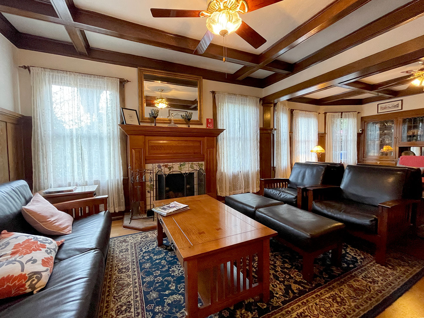 Living room of the Wine Way Inn