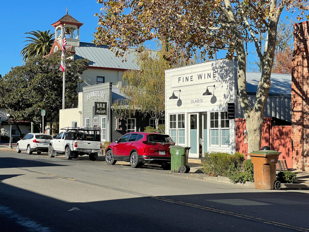 Evangeline Bistro and Olabisi wine tasting room  in Downtown Calistoga