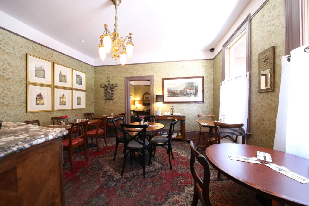 Dining room of the Monte Cristo Inn