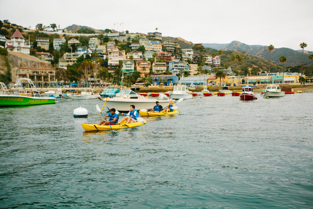 Kayaking along Catalina Island