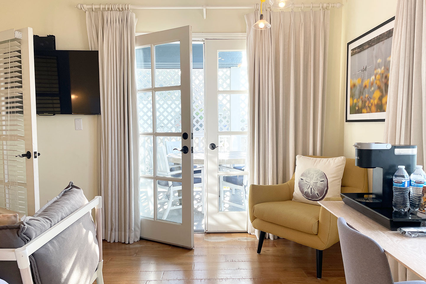 Intimate B&Bs Near The Beach In Los Angeles | CABBI