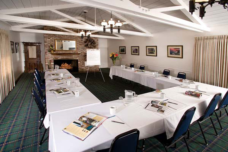 Poolside meeting room at the Hofsas House