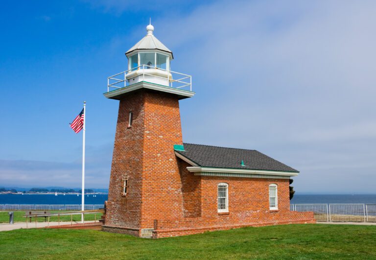 14 Historic Lighthouses That Still Watch Over The California Coast | CABBI