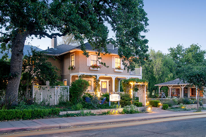 Pastel colored motel in Ojai, CA with the right amount of nostalgia —  Selected by RG