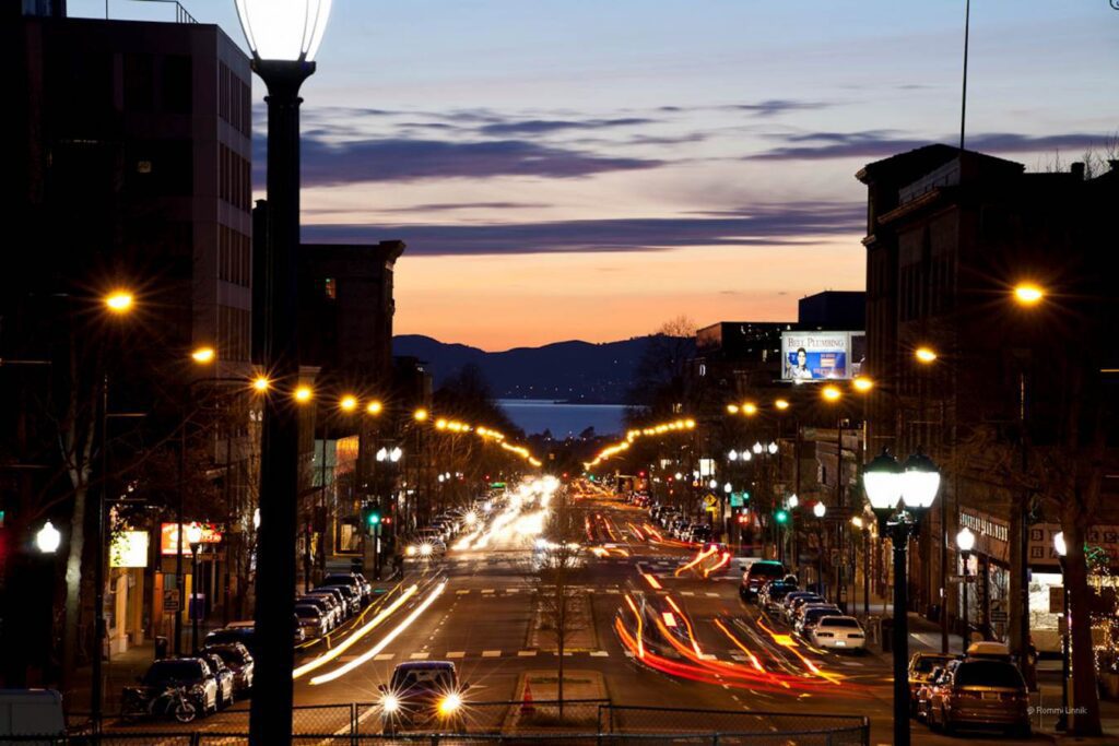 Berkeley's University Avenue at night