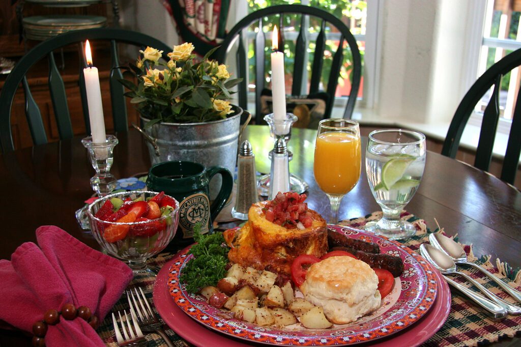 Breakfast in the dining room of the McCaffrey House