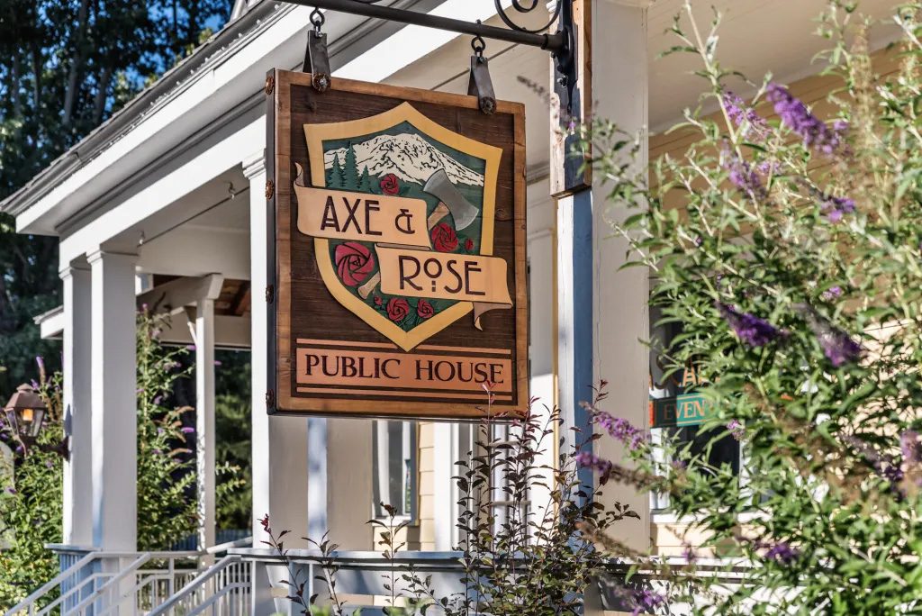 Axe & Rose Public House at the McCloud Hotel