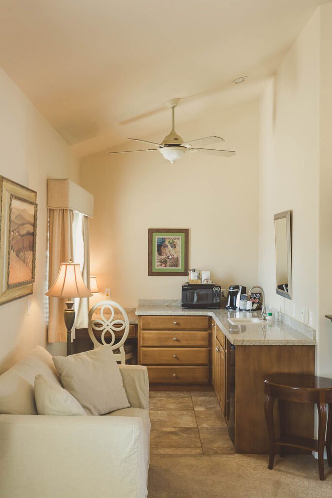 Guest room wet bar at Bella Notte Inn