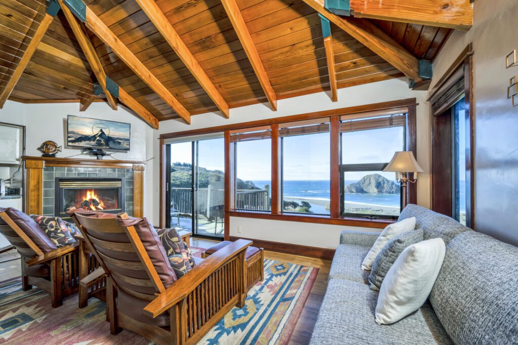 L.L. White Suite at the Elk Cove Inn & Spa