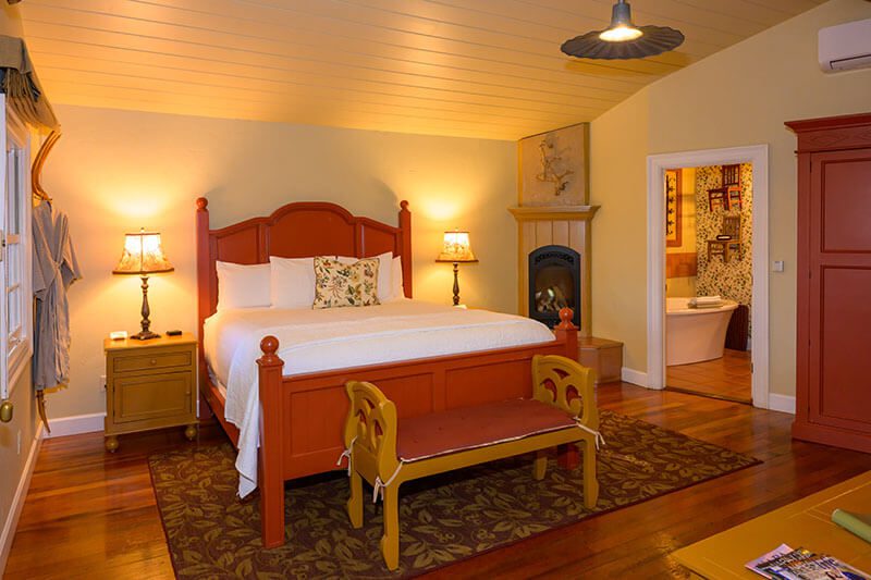 Romantic King Cottage at The Cottages of Napa Valley